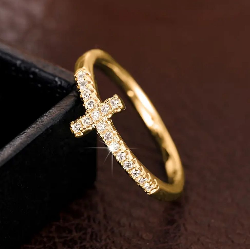 DIAMOND CROSS RING 3